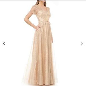 Elegant, beautiful gown ❤️